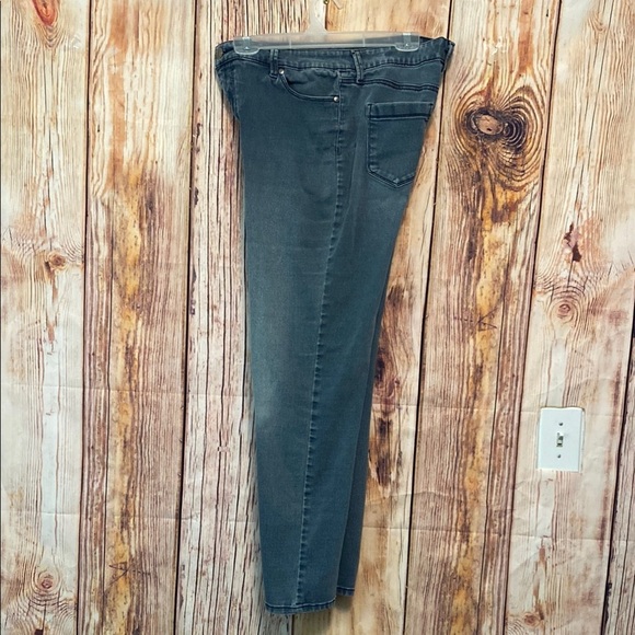 Women’s Bandolino Size 12 Relax Fit & Casual Blue Denim Jeans - Picture 1 of 9